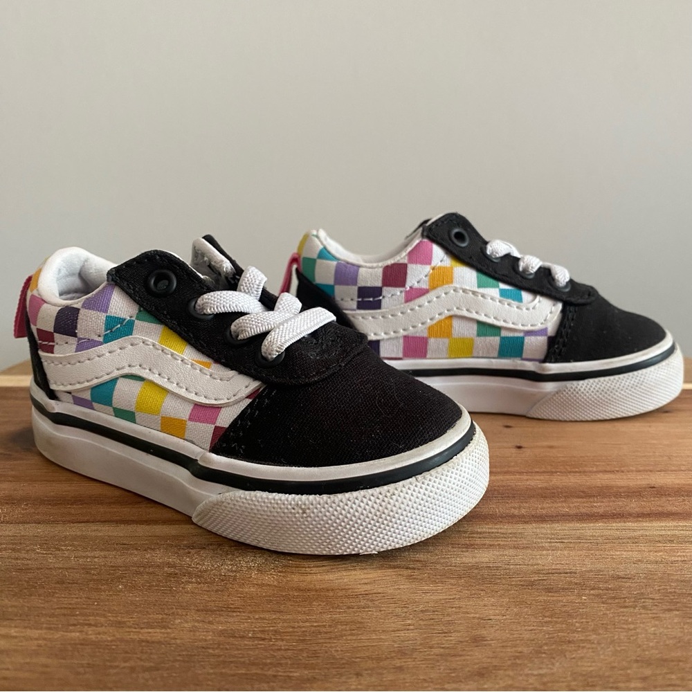 VANS Toddler 4 Old Skool Rainbow Checkerboard Elastic Laces Sneakers Shoes